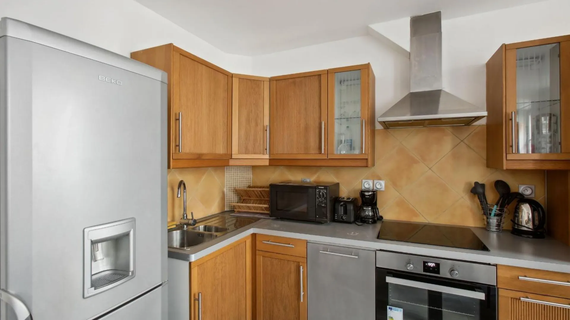 St Germain & Jardin Du Luxembourg - 1Br - Cityapartmentstay 巴黎