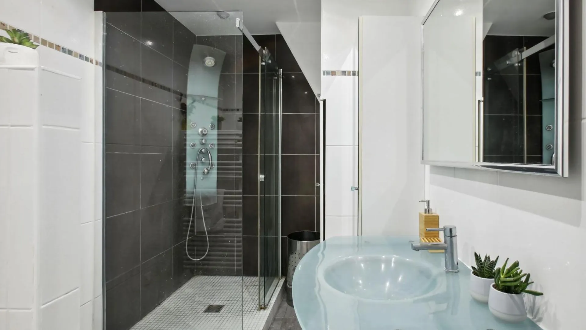 St Germain & Jardin Du Luxembourg - 1Br - Cityapartmentstay 巴黎 0*,